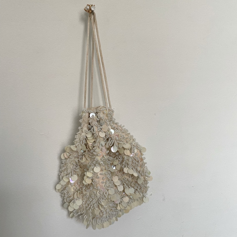 Small 70s vintage ruched bucket bag